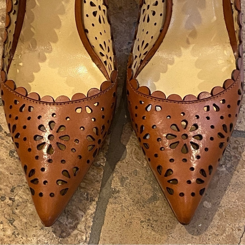 KATE SPADE Lana Brown Tan Laser Cut Floral Leather Pointed Toe Pumps Size 9B - Picture 4 of 10